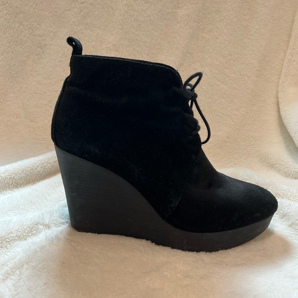 Michael Kors Black Wedge Ankle Boots - Picture 1 of 9